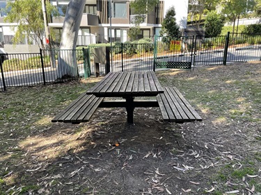 picnic table