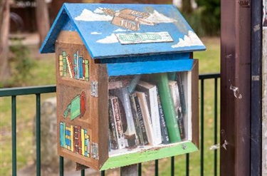 Street library