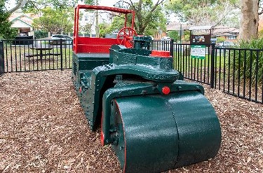 Steam roller