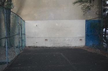 Tennis practice wall
