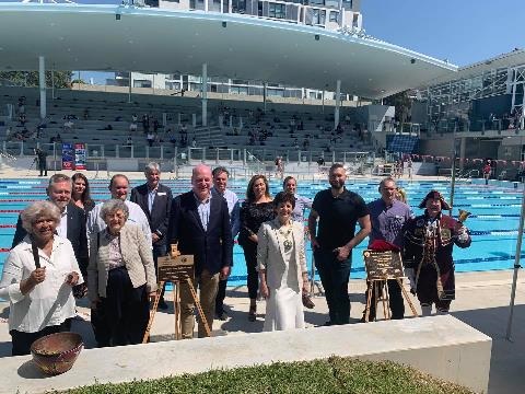 Group picture of Councillors and special guests at October 2020 pool opening